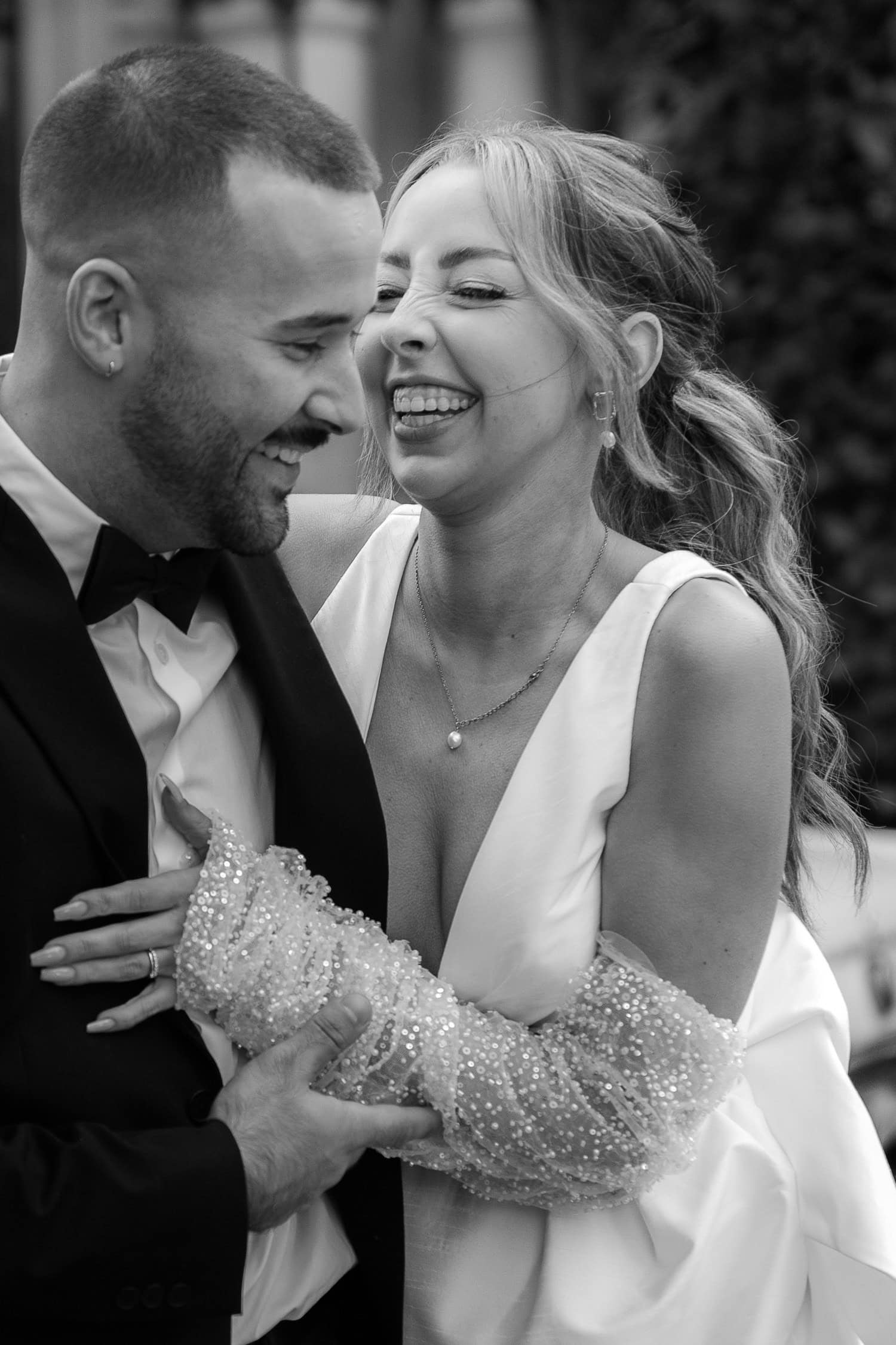 Hochzeitsfotos, natürliche Hochzeitsfotos, natürliche Hochzeitsfotografie, authentische Hochzeitsfotos, freie Trauung Dresden, Hochzeitsfotos Sachsen, Hochzeitsfotograf Freital, Hochzeitsfotografin Dresden, Heiraten in Dresden, Heiraten in Sachsen, Hochzeitsplanung, Brautpaarshooting, Hochzeit im kleinen Kreis, Hochzeitsplanung Dresden, Dresden, Meißen, Radebeul, Chemnitz, Leipzig, Saechsische Schweiz, Pirna, authentisch, natürlich, elegant, Hochzeitsfotos ohne Posing, ungestellte Hochzeitsfotos, Brautkleid, Standesamtliche Trauung, kirchliche Trauung, freie Trauung, intime Hochzeit, dokumentarisch, emotional, zeitlos, modern, Hochzeitsreportage, Ganztagesreportage, emotional, authentisch, ungestellt, natürlich, Elbsandsteingebirge, Pillnitz, Moritzburg